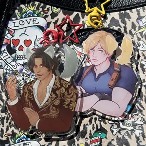 Resident Evil 4 Acrylic Keychain | Leon Kennedy, Luis Serra Navarro |
