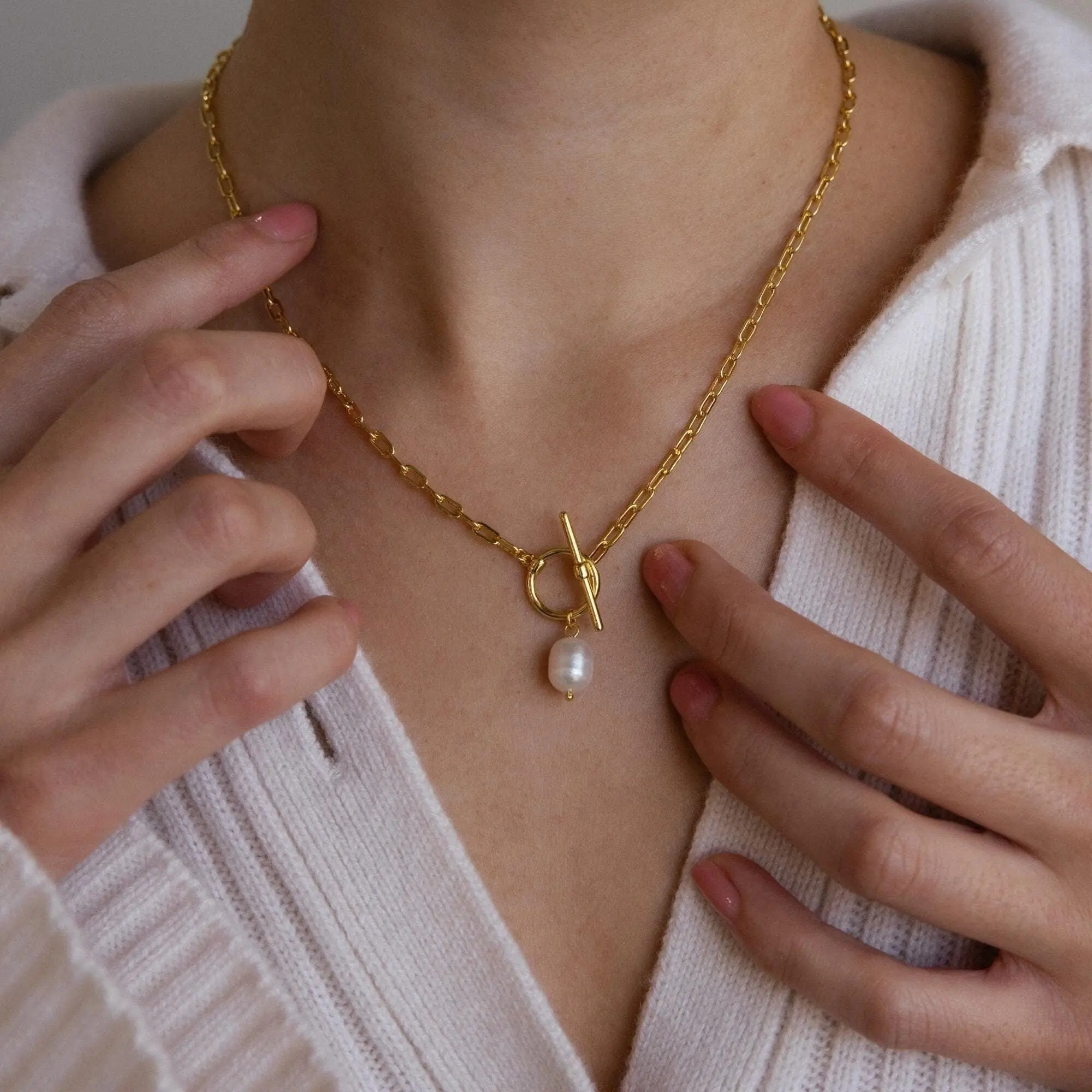 Paperclip Pearl Toggle Necklace by Caitlyn Minimalist