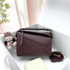 Pre-owned Loewe Leather Shoulder Bags 7.8'' R3919 Shoulder Bag C534485938 1230 T1 Chloe