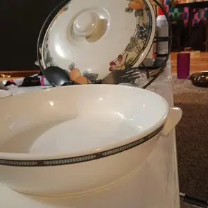 Mikasa Intaglio Garden Harvest Covered Vegetable Bowl Casserole CAC29 EXCELLENT