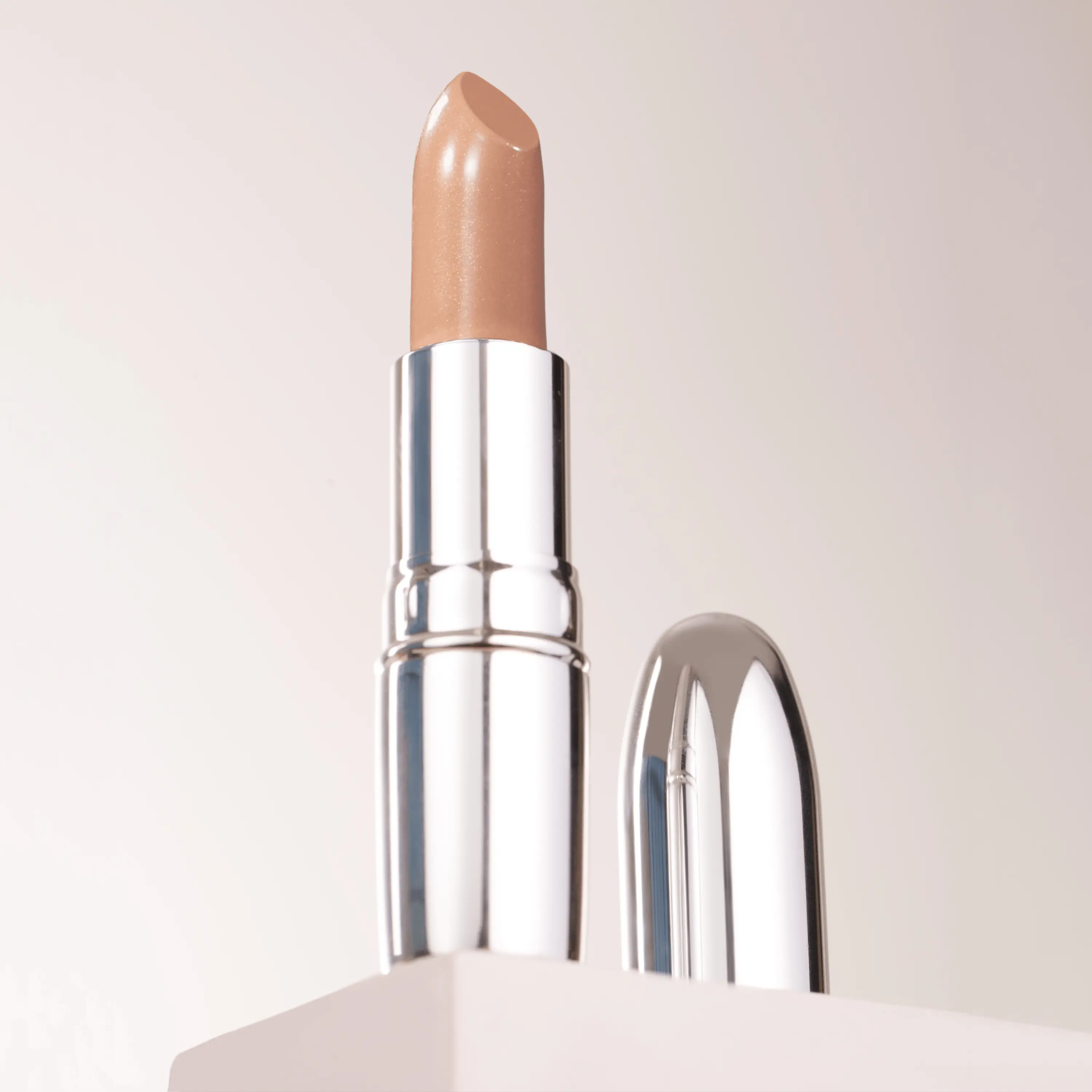 Lipstick in PURE Shea Glossy Shea Glossy Jojoba Makeup Cosmetic Lip Care Moisture Gloss