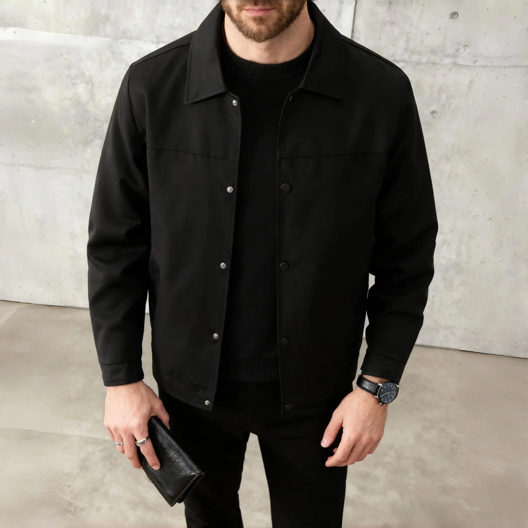 Men's lightweight jacket for spring and autumn, a simple and versatile lapel casual coat with snap closure, machine washable. Suitable for daily casual wear and formal workplace occasions, comfortable and stylish, ideal for various casual scenarios.