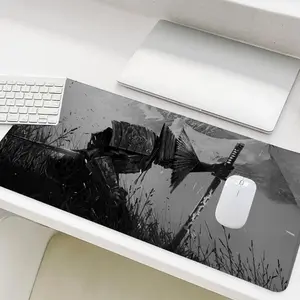 Samurai Pattern Mouse Pad, 1 Count Large Gaming Mouse Pad, Office Desk Accessories, Non-slip Rubber Base Stitched Edge Desk Pad for Laptop Desktop