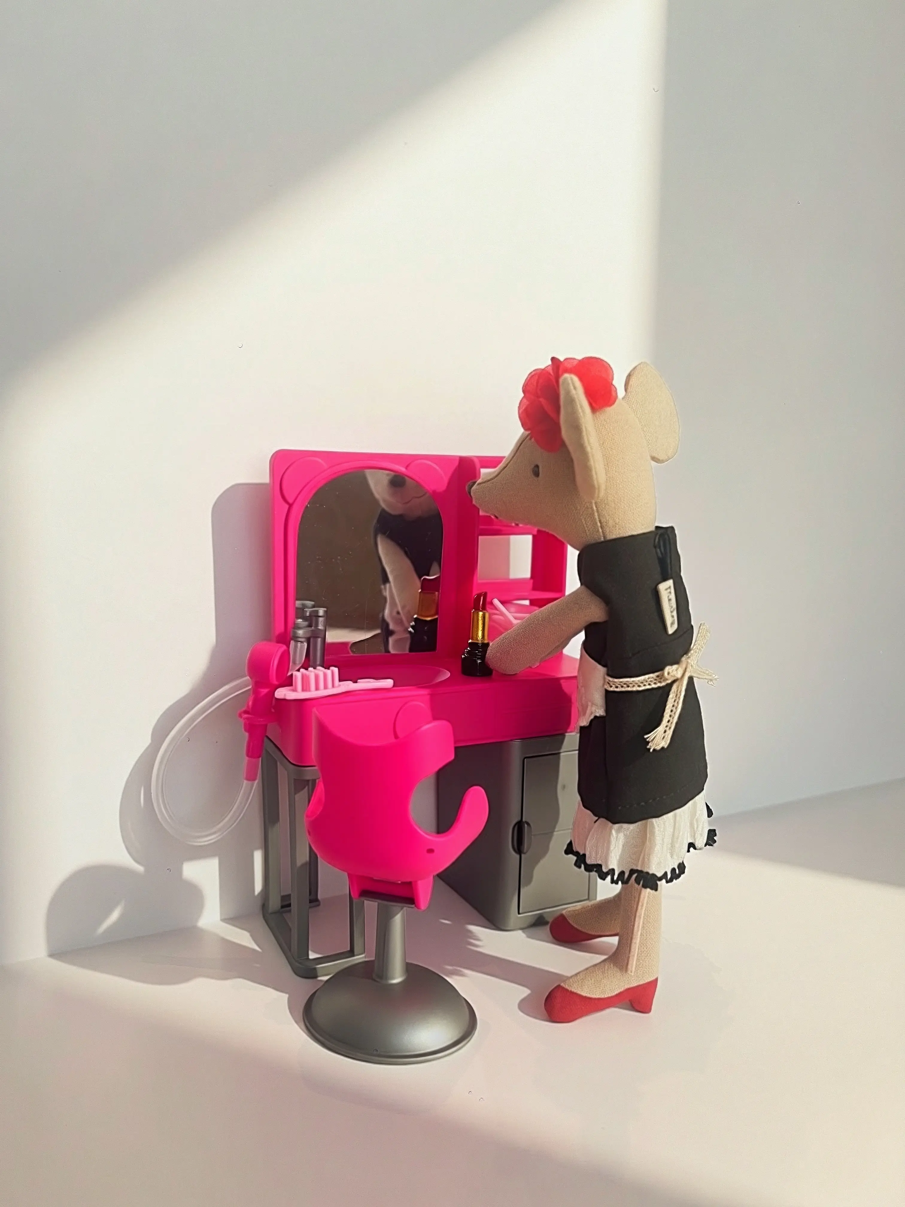 Miniature Salon Vanity set