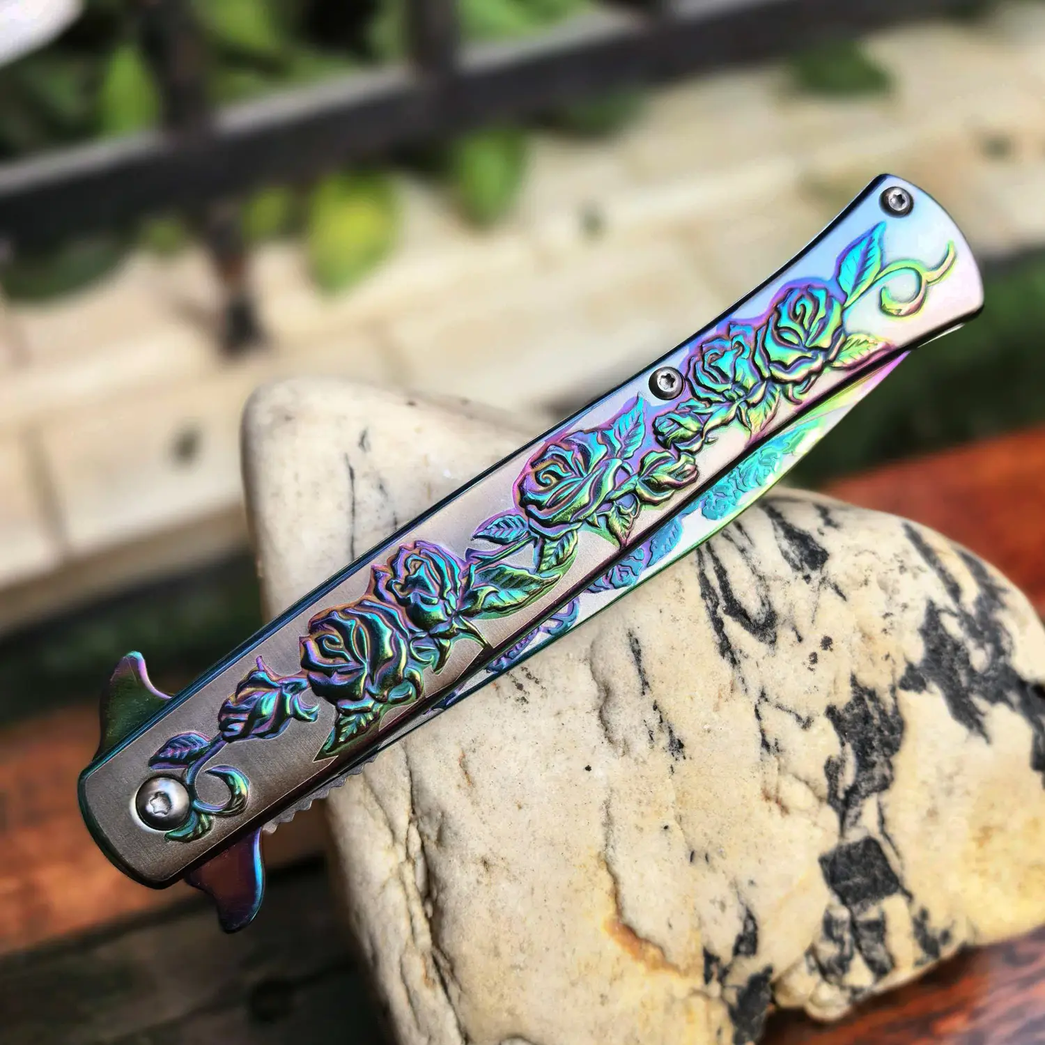 3D rose embossed manual outdoor folding knife, suitable for outdoor camping and hiking, durable men's EDC gift, Christmas gift, birthday gift.