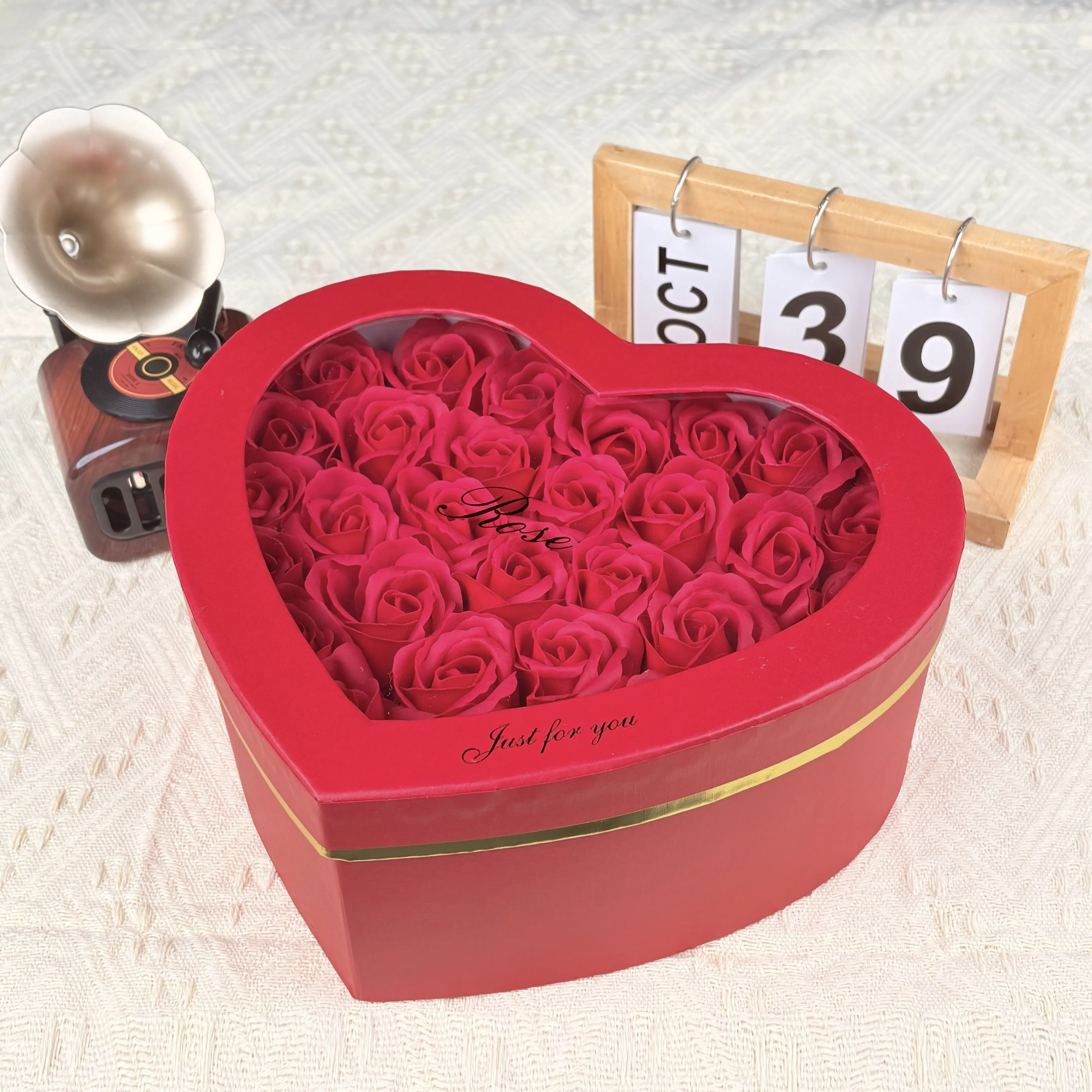 Artificial Red Roses in a Heart Shape Box, Fake Roses Artificial Flowers Forever Roses Gifts Box for Her Wife Girlfriends for Mom Women Grandma Birthday, Rosas for Valentines, Red