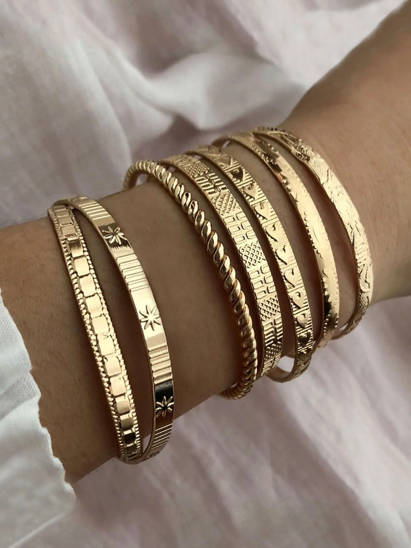 Women's 7-Piece Alloy Stacked Star Design Bangles, Fashionable Exquisite All-Match Jewelry, Ideal Birthday Gift Ideas