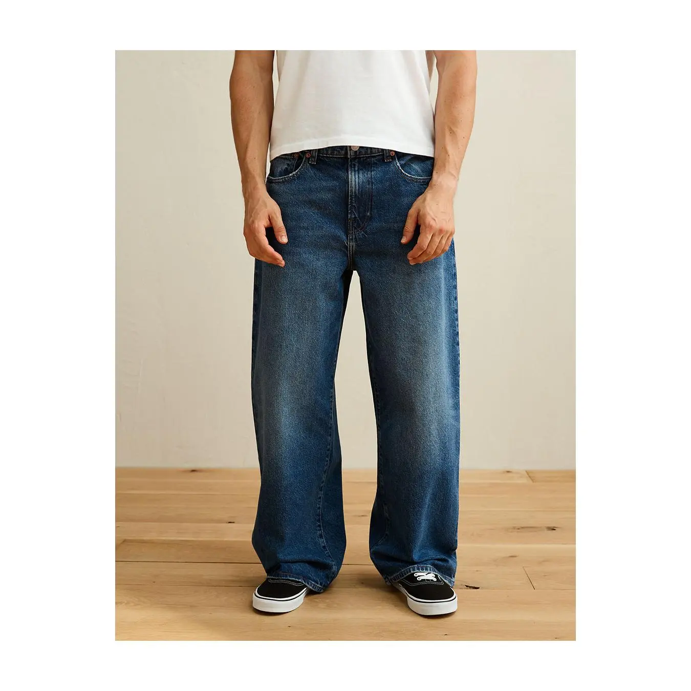 AE Ultra Baggy Jean