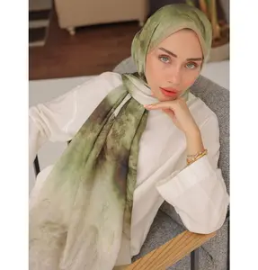 Dreamy Color Satin Blend Patterned Shawl Hijab - Pine Green