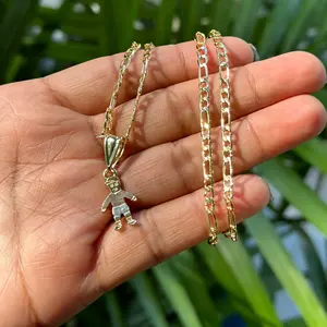 Un Nino Female necklace