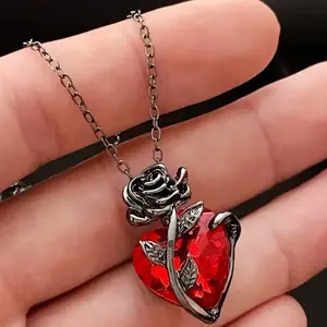 European and American Ins Love Rose Necklace Gothic Dark Design Sense Entwined Flower Heart-Shaped Collarbone Chain for Valentine's Day KB55804 Gun Black Plated Red Imitation Zircon Pendant