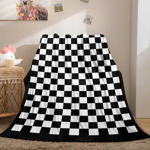 1pc Black and White Checkerboard Pattern Flannel Blanket, Warm and Comfortable, Skin-friendly and Delicate, Suitable for Office, Nap, Outdoor, and Other Scenarios