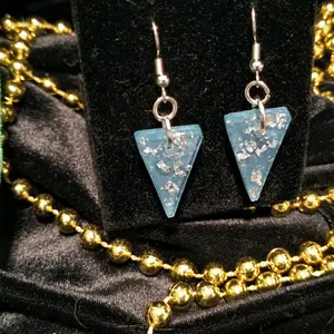 Handmade Resin Earrings - Elegant Design with Unique Shape and Colorful Finish