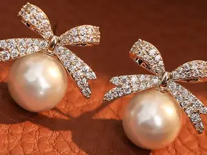 French Sweet Personality Pearl Simple And Small Design Sense Full Of Drill Bow Delicate All-matching Earwear Female