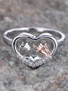 Heart Hand-In-Hand Ring Gift for Friends, Heart Shaped Ring, Durable Material Friendship Ring with Synthetic Zirconia, Perfect for Special Occasions, Gift Idea