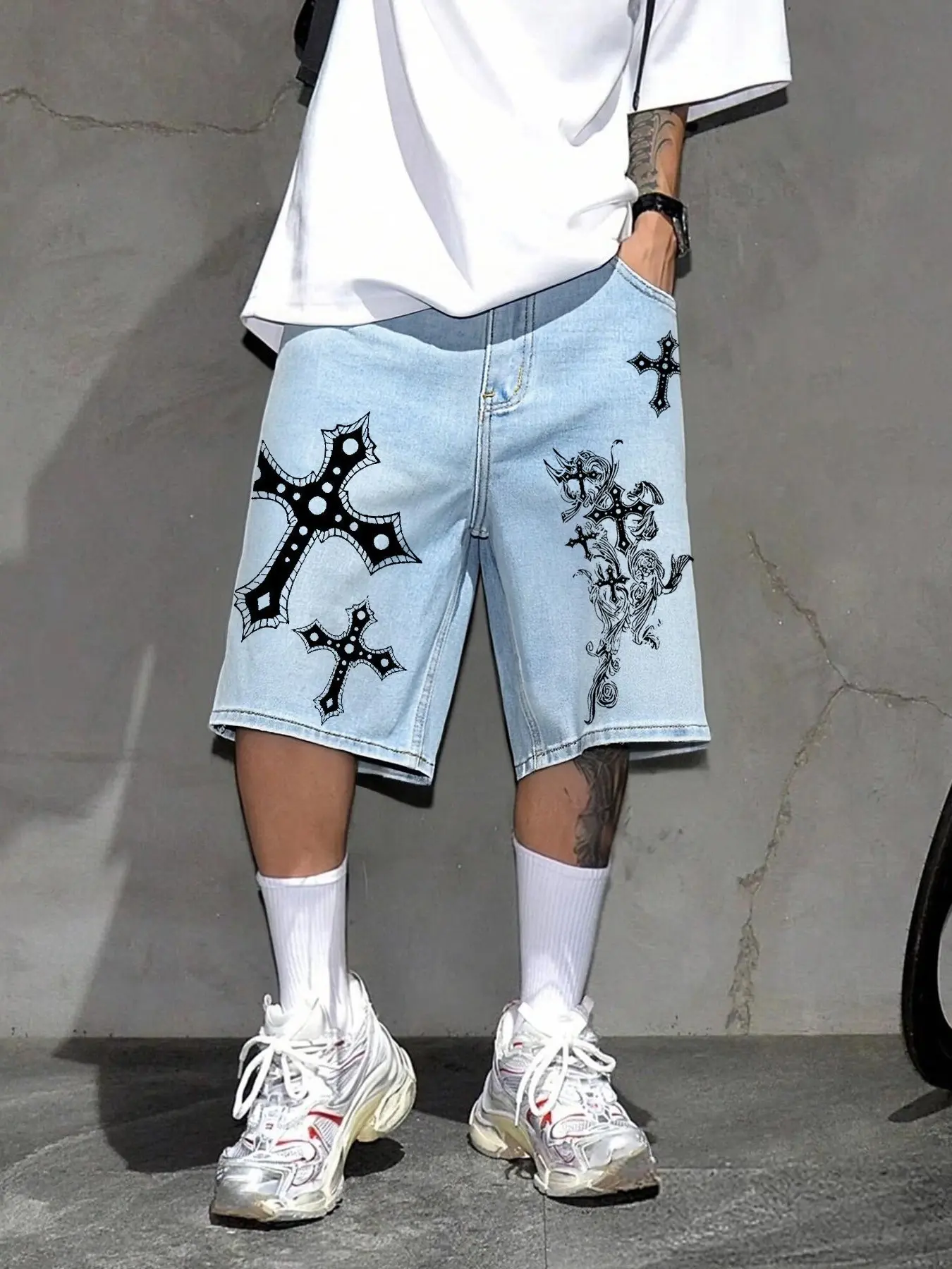 Men's and women's classic Gothic water-wash denim shorts, wing-shaped, cross-stitch, Geometric, Graphic prints, wide-leg street jeans with a distressed effect, urban style, Streetwear, everyday wear, Gothic look, Fit, Vintage, Casual Jean Shorts