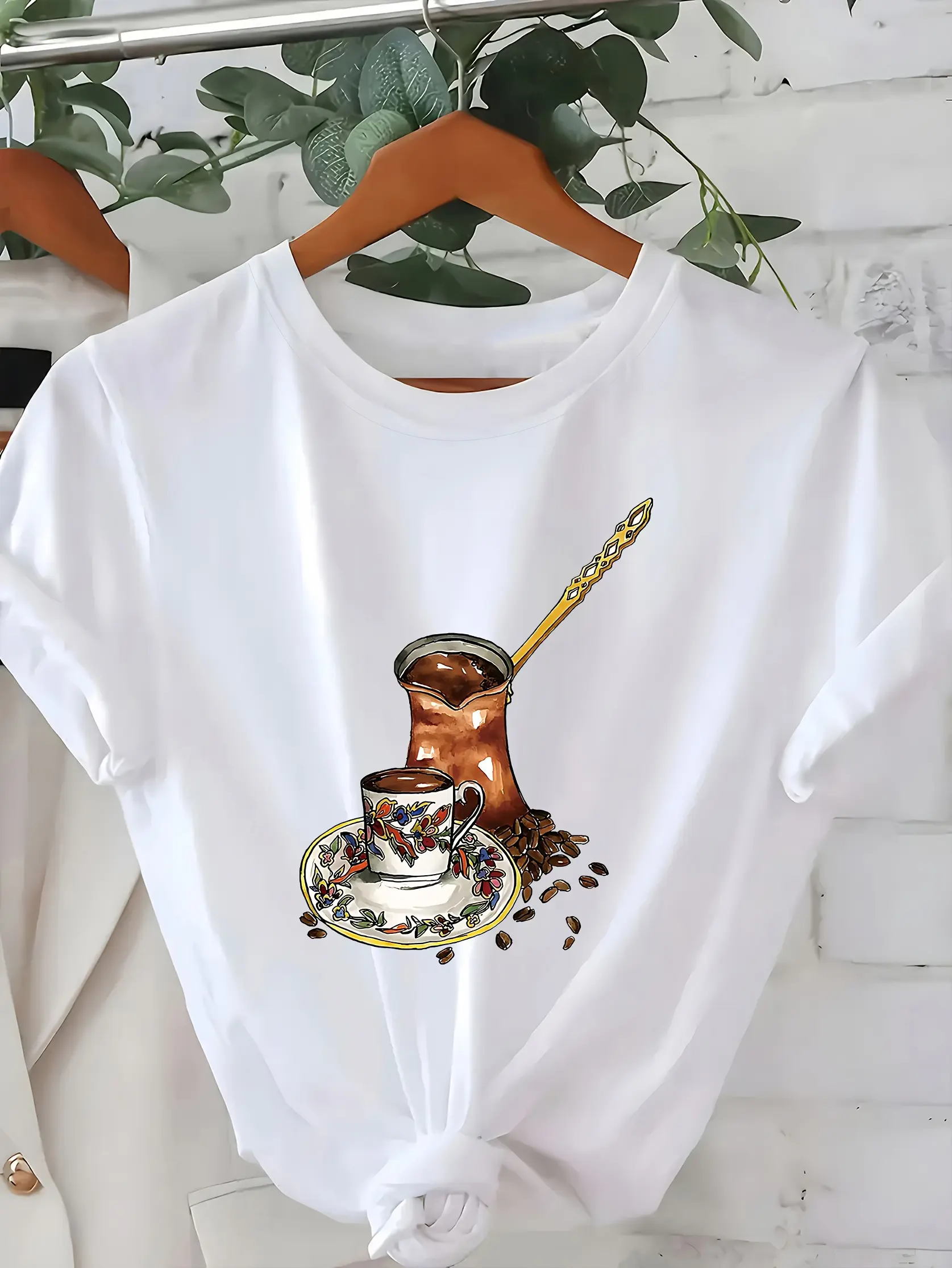 Rich Coffee: Traditional Turkish Style Patterned Printed Women'S T-Shirt, Casual Round Neck, Spring And Summer Top with Short Sleeves