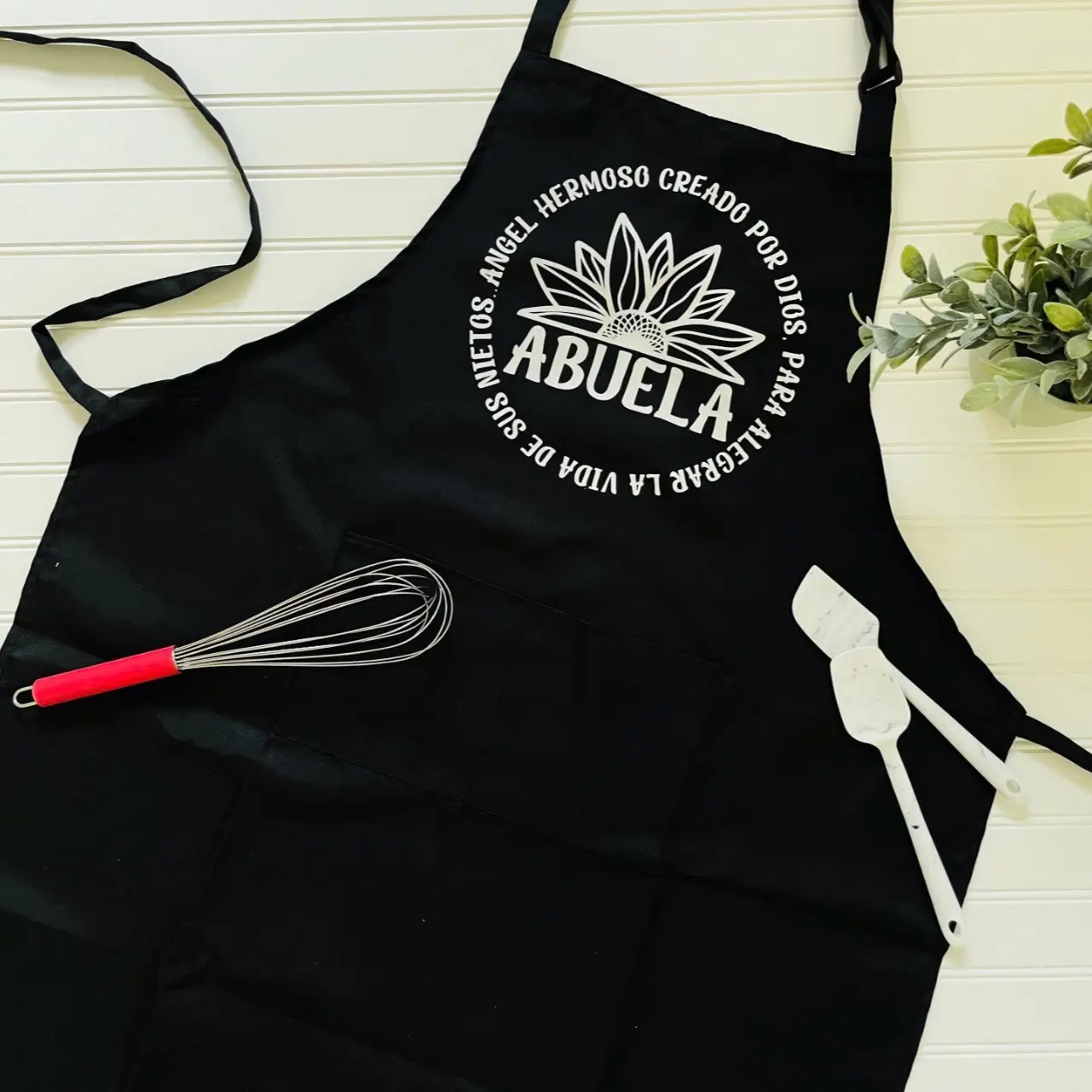 Abuela Apron/Mom Gift/Grandma Apron/BBQ Apron/Grandma Gift/Mother’s day gift/Pastry mom gift Adjustable Strap