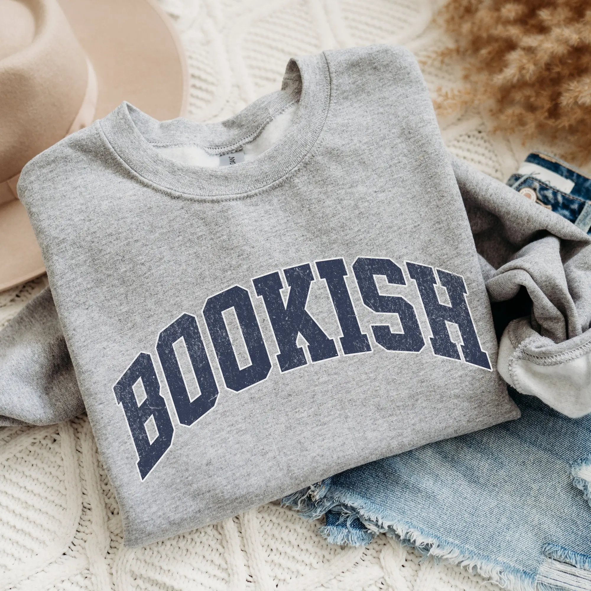 Bookish Sweatshirt, Bookworm Sweatshirt, Vintage Bookish Crewneck, Book Nerd, Book Lover Sweater, Bookish Gift, Gift For Book Lover, Librarian Sweatsh