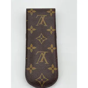 Pre-owned LOUIS VUITTON Coated Canvas Small Leather Goods PRELOVED Monogram Small Eye Glass Case. MDW932X 110524 P