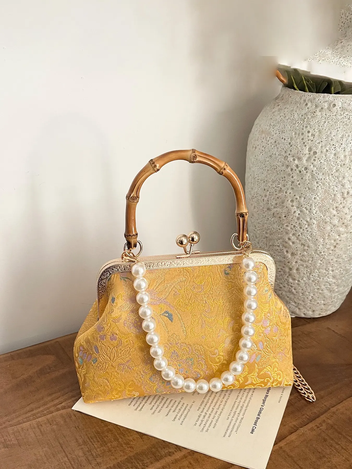 1pc Ladies' national style woven gold flower bamboo knot handbag, elegant and gentle style, with carved bamboo knot handle and pearl details, suitable for banquets, dates and daily use, Elegant fashion handbag