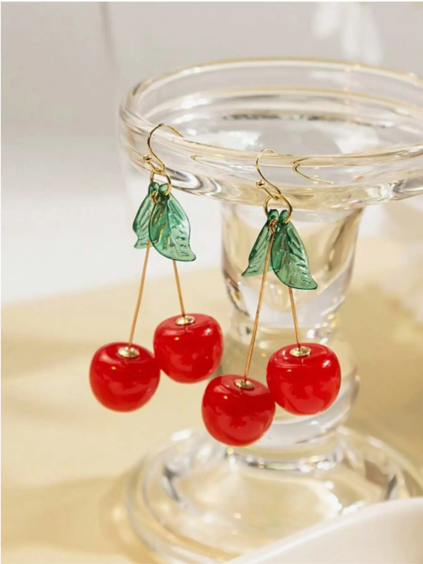 1 pair Adorable Red Cherry-Shaped Pendant Earrings | Fun Earrings Fashionable Earrings Trendy Jewelry Versatile for Holiday Celebrations and Everyday Fashion - Valentine's Day | Mother's Day | Anniversary | Birthday Gift for Her