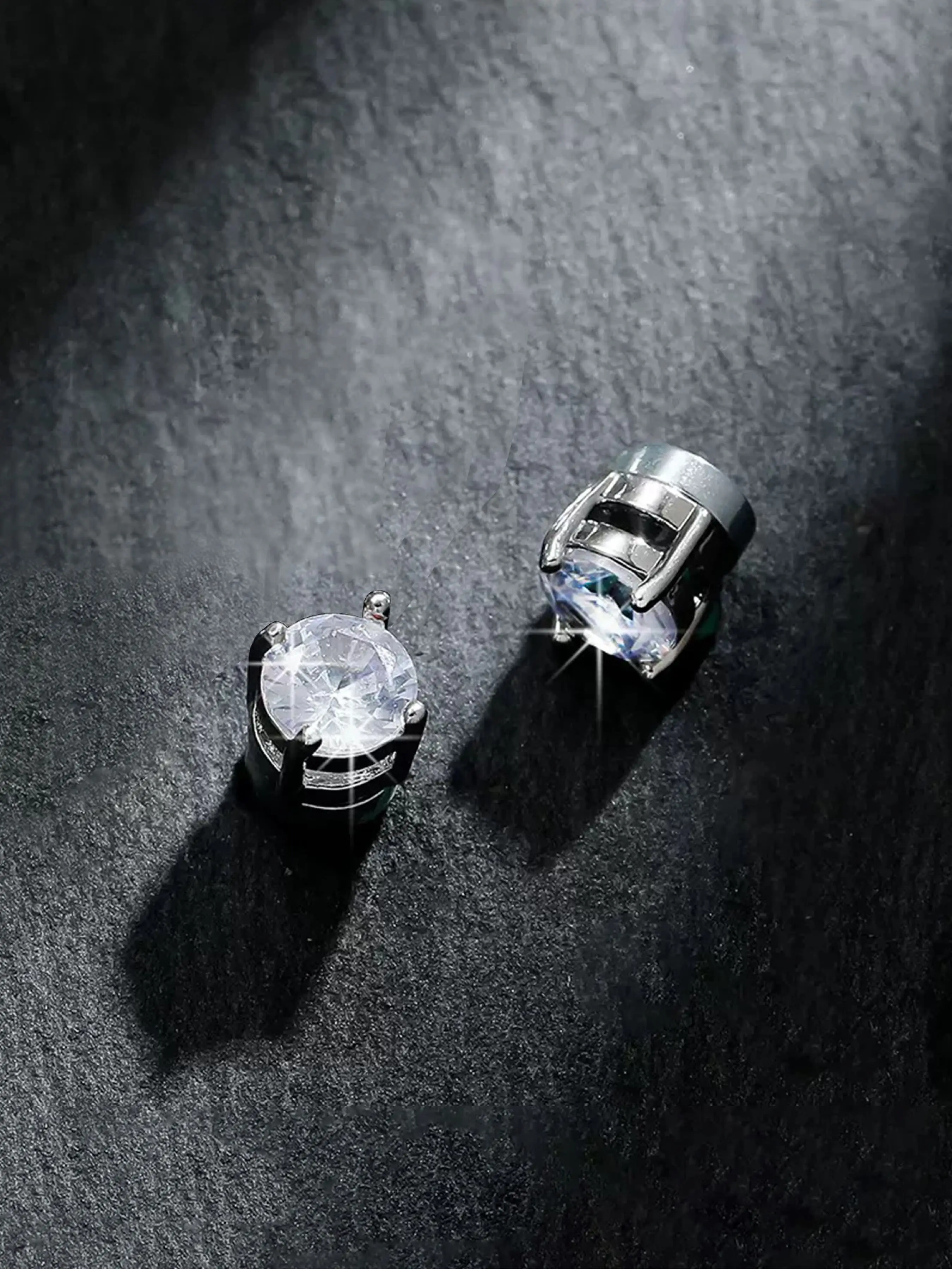 Zircon-Embedded Ear Cuffs, Pain-Free Clip-On Earrings, Unisex Hip-Hop Fashion Jewelry, Perfect for Daily & Special Occasions, Ideal Gift, Ear Cuffs Non Piercing