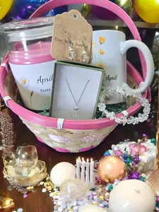 April Birthday Gift Box, Candle, Quartz Jewelry, Daisy Mug, Butterfly Box, Women's Birthday Gift