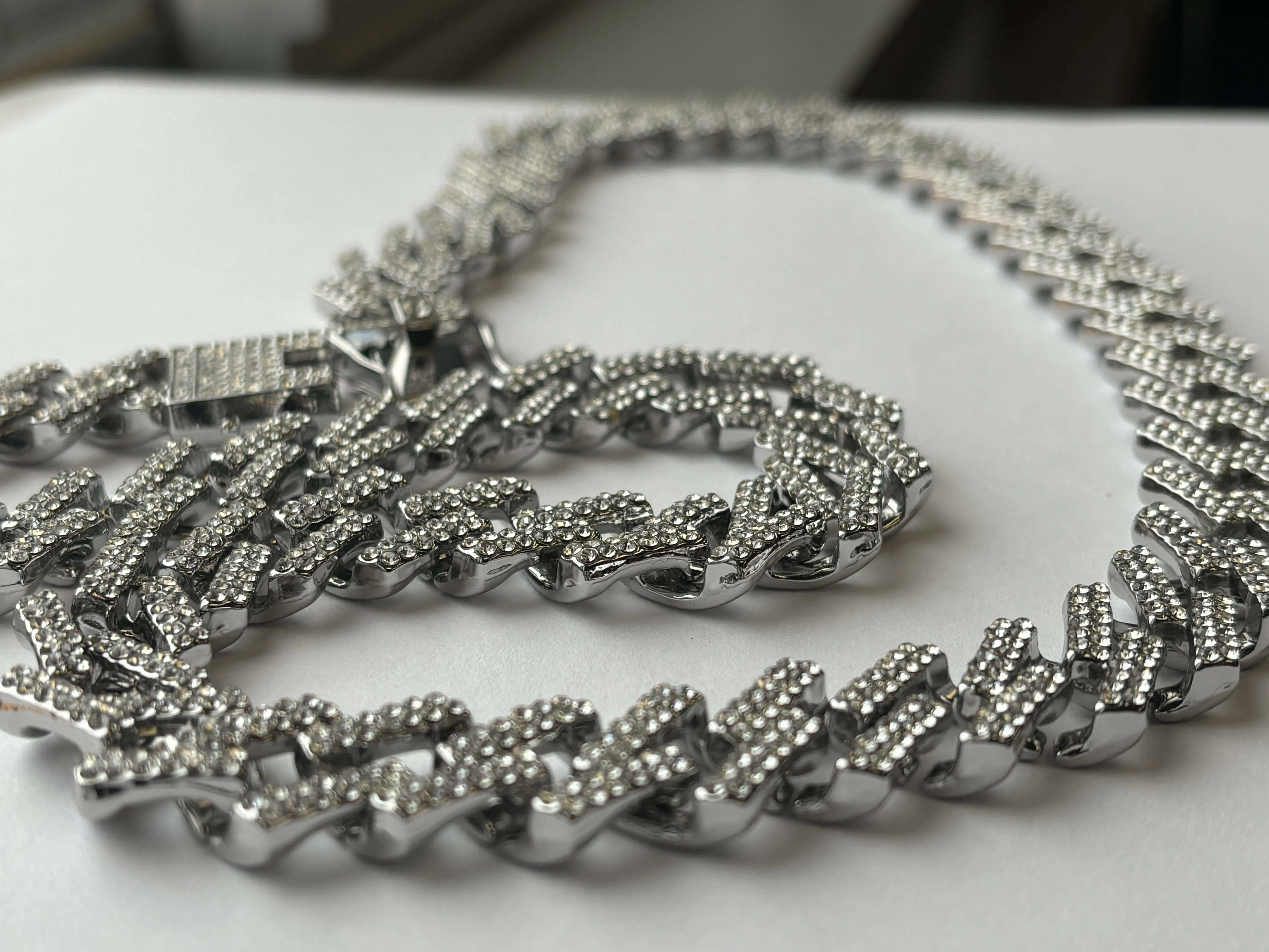 Fifth Avenue Cuban Link Chain Necklace White Gold Round Cut Zircon 22 Inch