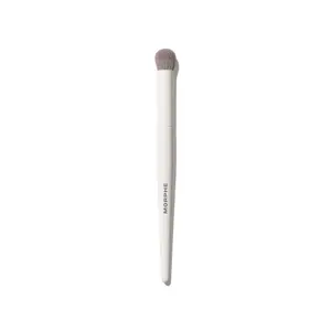 Morphe M133 Domed Concealer Brush — Ultra-Dense Brush for Seamless Concealing and Pressing Techniques — Ideal for Creams and Liquids