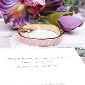 Pre-owned Louis Vuitton Gold Tone Pink Monogram Bracelet T10310471