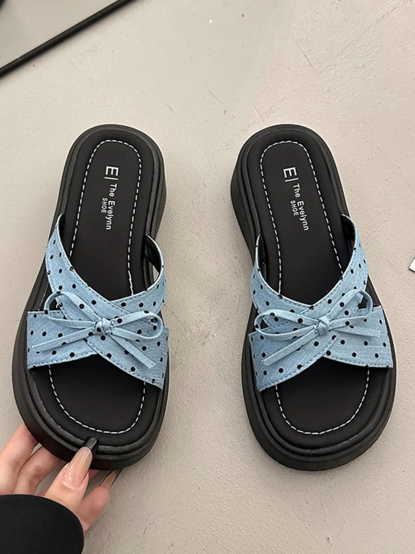Women's Polka Dot Cross Strap Single Bow Curved Platform Slide Sandals, Cozy Platform Sandals, Open Toe Slip On Backless Non Slip Cloud Cushioned Arch Support Comfort Coquette Y2K Summer Beach Daily Footwear Light Blue White Black
