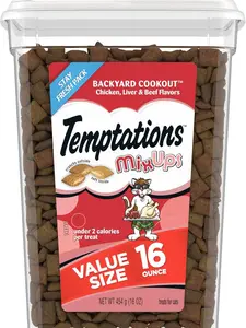 Temptations MixUps Backyard Cookout Cat Treats Crunchy Outside Soft Center Flavor Blend 16oz Tub Snack Reward