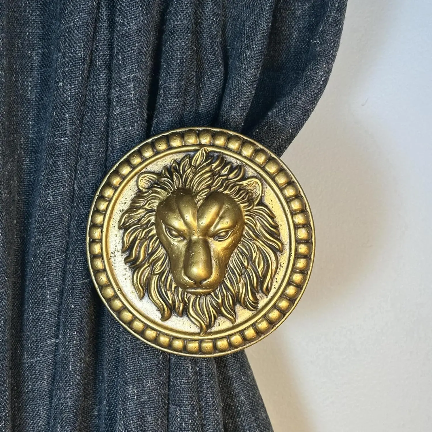 4.2" Lion - Antique Gold