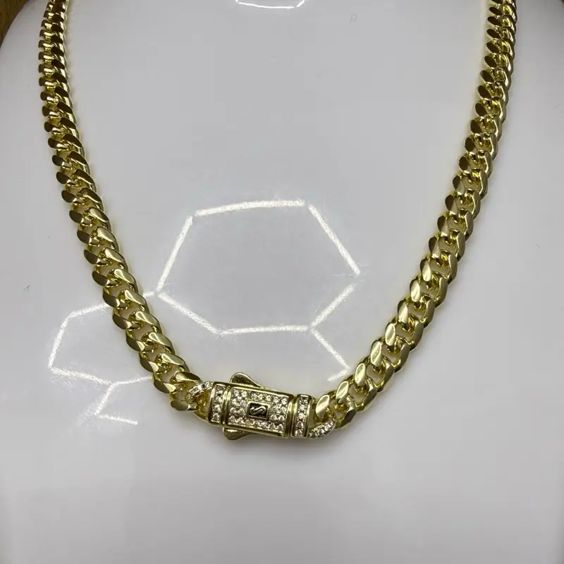Cadena estilo Mónaco de oro laminado