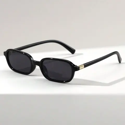 Women's Vintage 90s Minimalist Rectangular Sunglasses - Lightweight Metal Frame, UV400 UV Blocking Lens, Reduced Glare, Fashion Sunnies, Stylish Accessories, Ideal for Driving, Popular with Bloggers