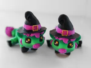 Articulated Witch Hat Highland Cow Figure 3D Printed Collectible Modern Design Green Cow with Purple Accents
