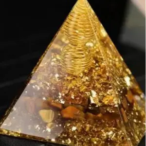Resin Pyramids Unique Decorative Pieces for Home and Office Made from Resin with Pyramid Shape for Home Decor and Gifts Enhances Aesthetic Appeal