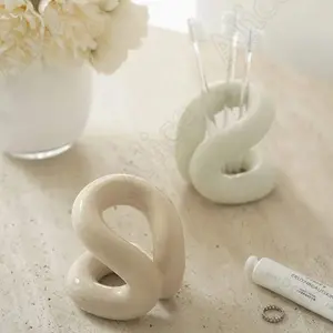 Ceramic Knot Tooth Brush Holder