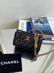 Pre-owned CHANEL Lambskin Leather Shoulder Bags Preloved 22K Chip Vanity Case 111776