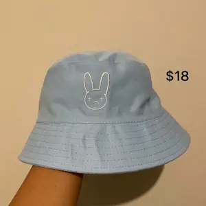 Benito / Conejo malo embroidered bucket hat