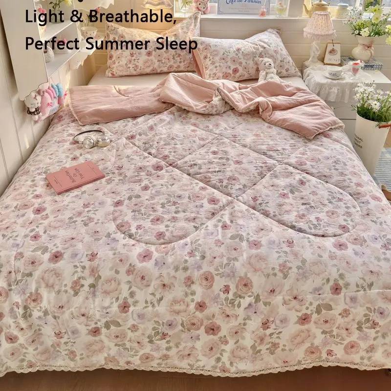 Cloudy Feel Dual Layer Summer Quilt, Floral Pattern Soft Bedding, Elegant Trimmed Design, French Chic Bedroom Ambiance, Floral Print Quilt
