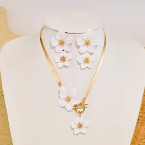 Elegant alloy white rose red flower  OT buckle necklace snake bone chain earrings set, valentines gifts for gf promise practical christmas party purse charm  gift zirconia pendant birthday Heart Stud wedding ring old money engagement Moissanite link