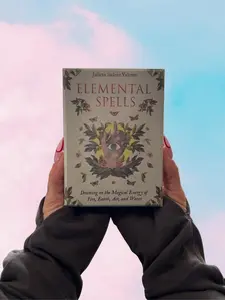 Elemental Spells: Drawing on the Magical Energy of Fire, Earth, Air, and Water (44 Full-Color Cards and 56-Page Guidebook)