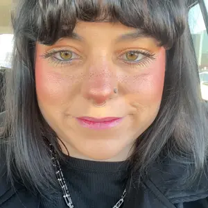 Product Review of Waterproof Freckles Pen: Faux Freckle Stamp and Fine Tip Eyeliner for Realistic, Long-Lasting Freckles and Effortless Makeup, Perfect for Daily Wear and Cosplay from A**y R**n