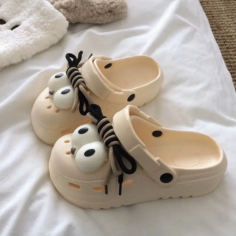 Women's 2025 Cute Big Eyes Black-Star Kitten Cartoon Cloth Clogs - Non-Slip EVA Round Toe Braid Thick-Soled Breathable Slip-On Increase Walking Shoes, Polka Dot Couple Footwear for Casual Outdoors Use