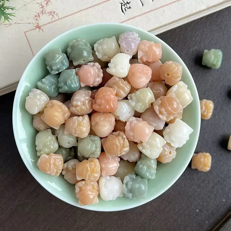 (C14) multicolored 9 tail fox*25