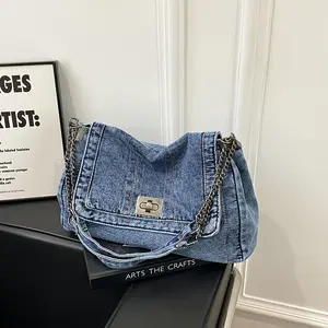 Stylish Large Capacity Women'S Casual Crossbody Bag - Versatile Hand or Shoulder Carry, Chain Detail, Portable Commuter Shoulder Bag with Detachable Strap, Mixed Colors, Polyester Material, Shoulder Bag