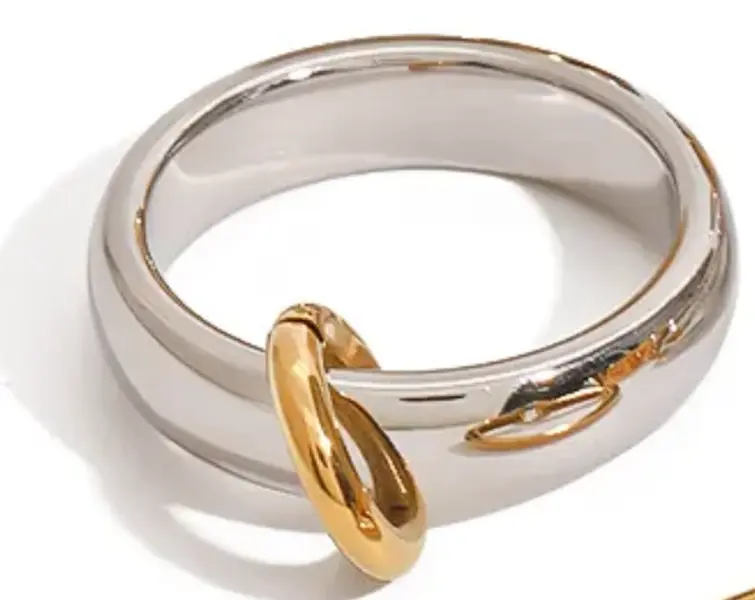 Ava Ring