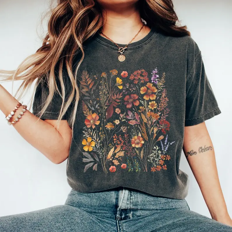 Comfort Colors Wildflower Tshirt, Pressed Flowers, Floral Tshirt, Flower Shirt, Gift for Women, Ladies Shirts, Best Friend Gift